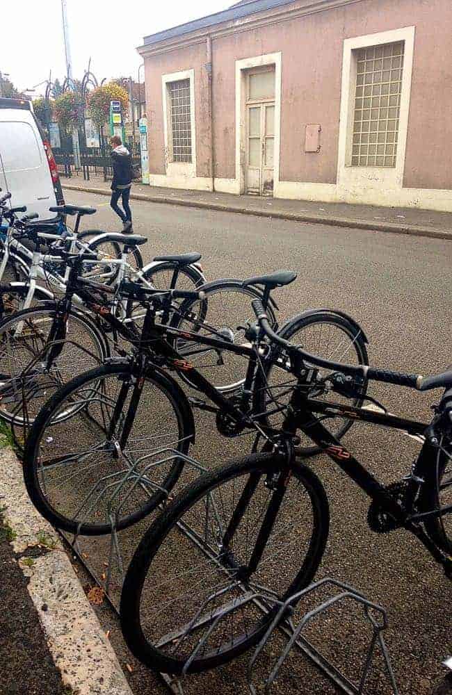 Monet - bikes for rent