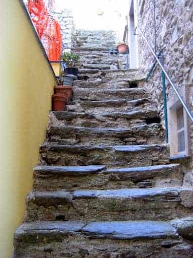 corniglia-stairway