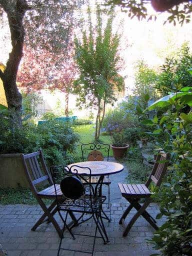 florence-apartment-garden