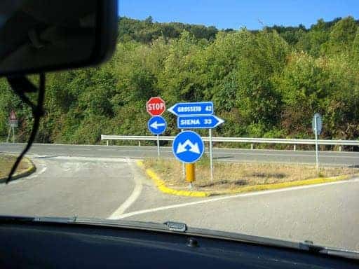 italy-road-signs