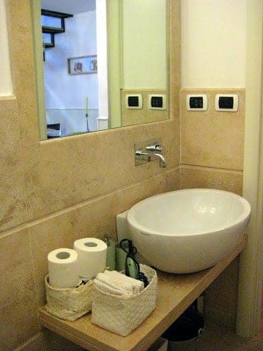 monti-apartment-bathroom